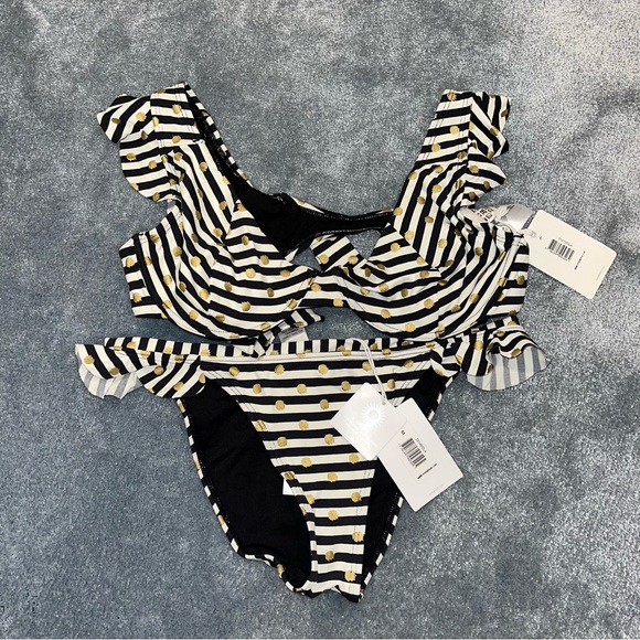 OndadeMar Amapola Ruffled Bikini Boottom and Underwire Top - Picture 10 of 13